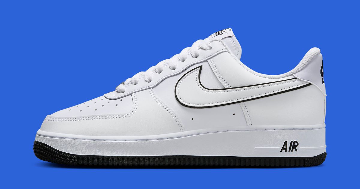 2018 nike air force 1 low in white and black