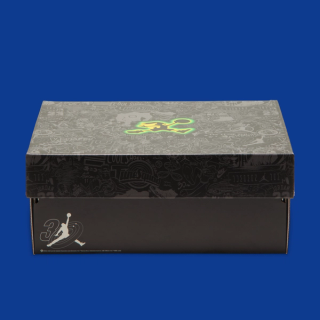 Big Kids's Space Jam x Air Jordan 1 Mid "Hare" Shoe Box (SKU: IZ4720-001). Photo via Nike.