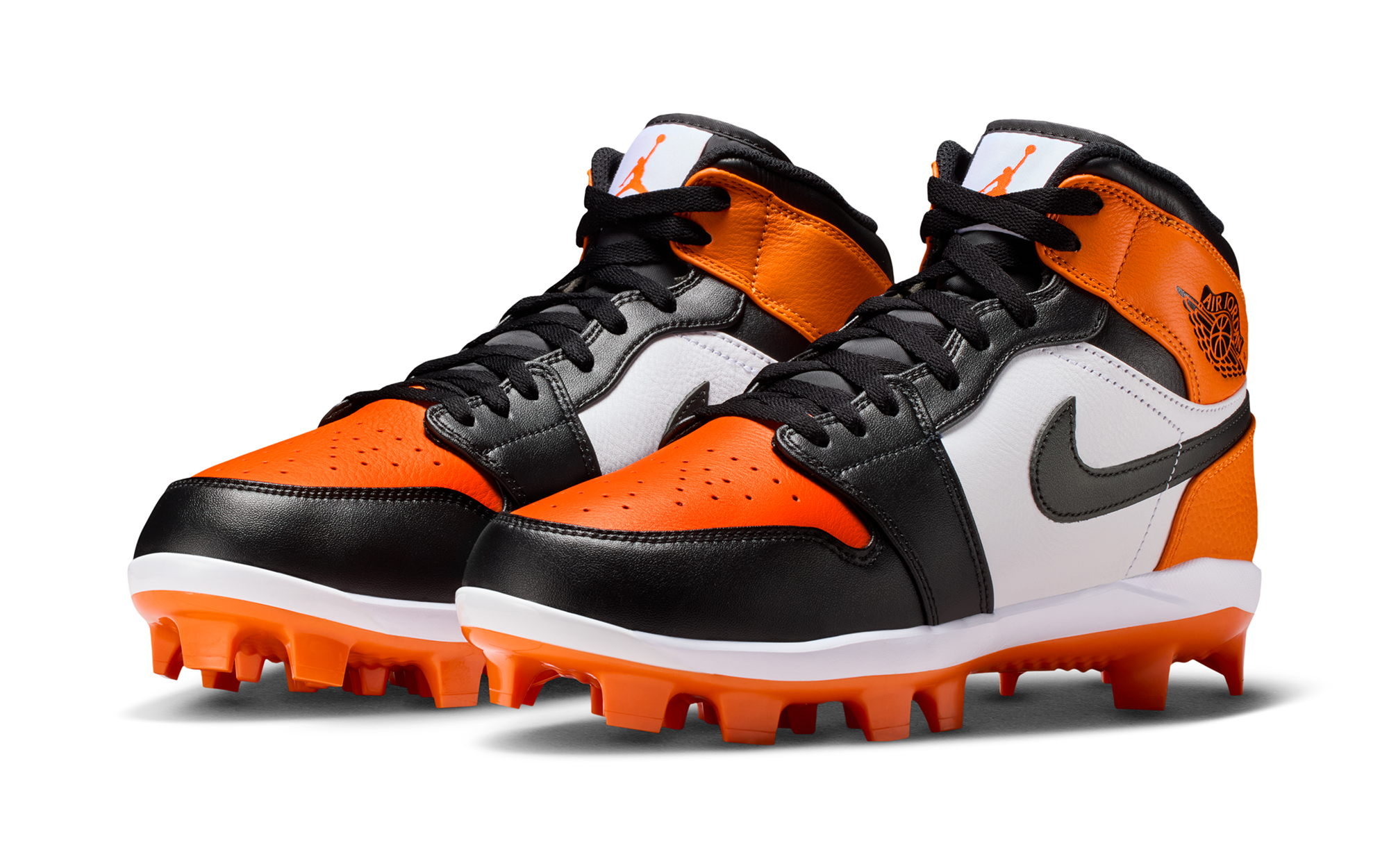 orange jordan baseball cleats