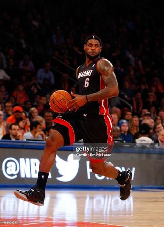 LeBron-James-Wearing-Nike-Zoom-LeBron-Soldier-7-Black-Patent-PE-Feb-1-2014
