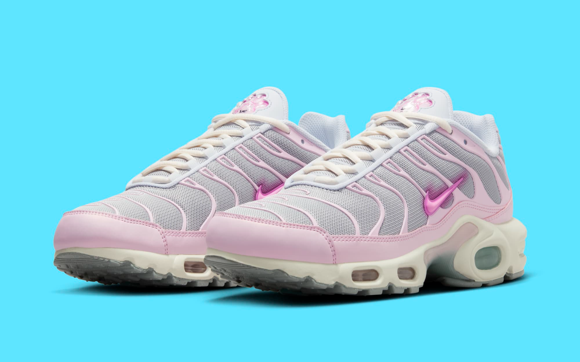 nike air max plus arctic punch