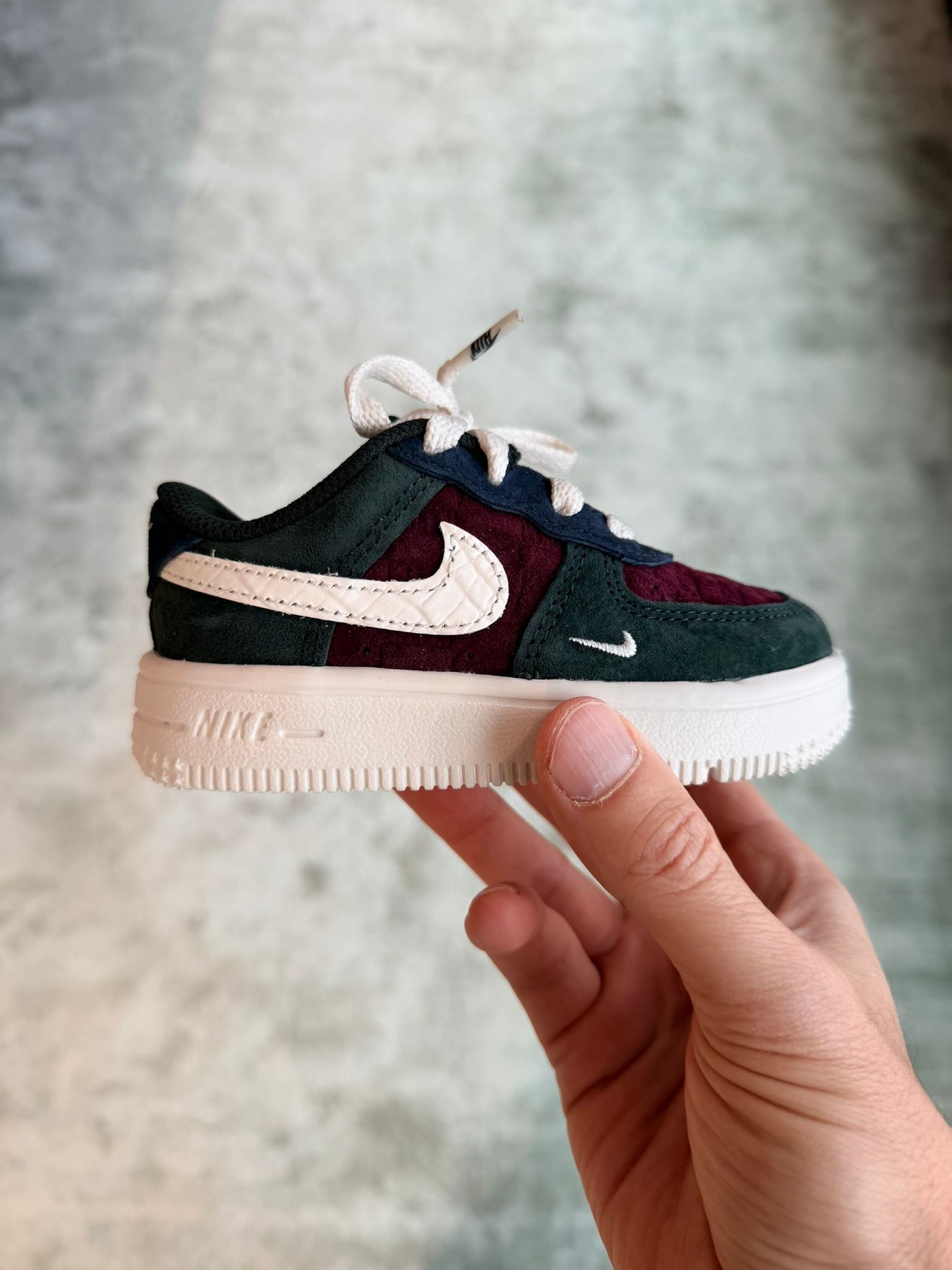 限定100足 非売品 KITH x Daniel Arsham x NIKE