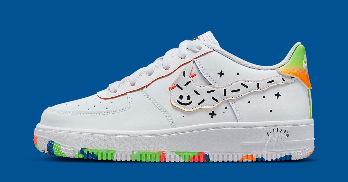 First Looks // Nike Air Force 1 Low “Ghost Swoosh” | House of Heat°
