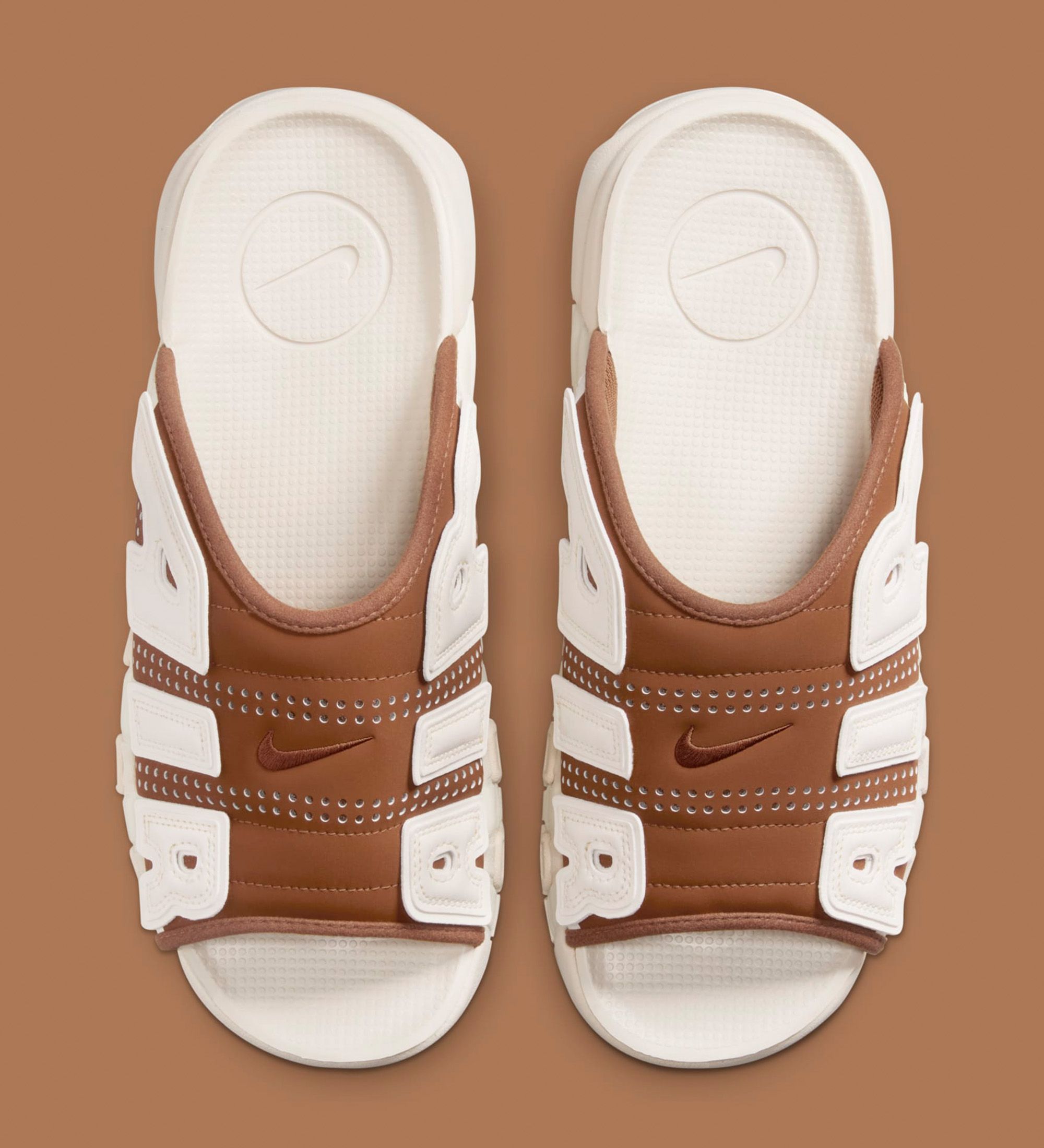 ★NIKE★Air More Uptempo Slide Sail Brown★大人気★ The Nike Air More Uptempo Slide Surfaces in Coffee Colors