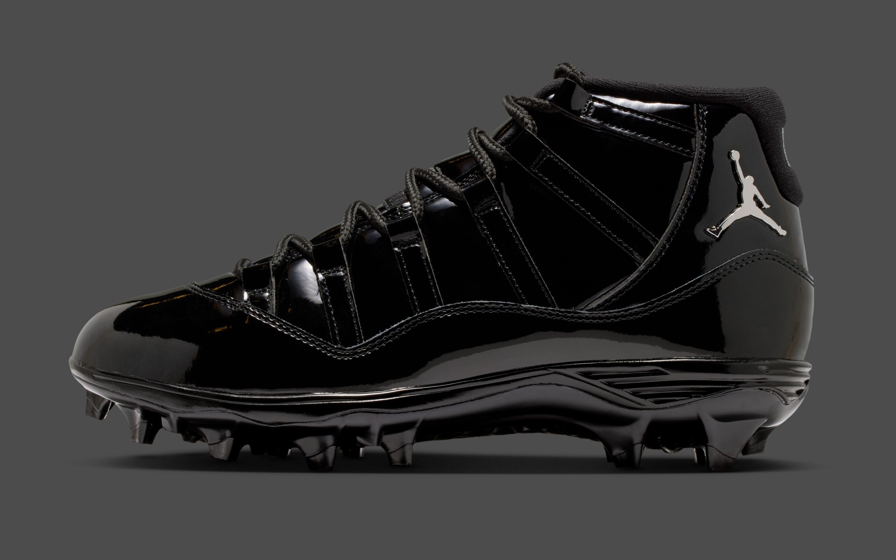 jordan cleats black