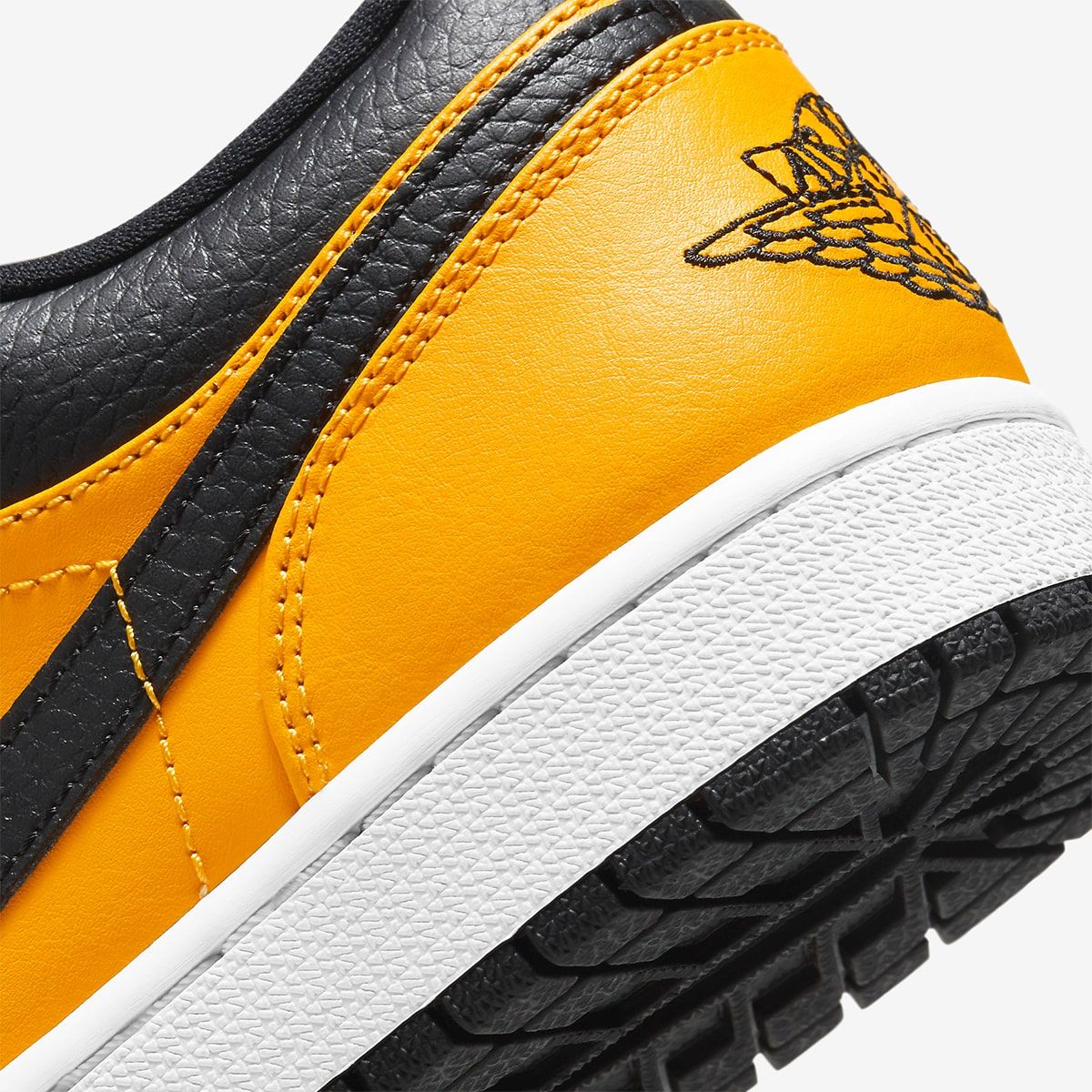 Air Jordan 1 outlet low University Gold Yellow Cab