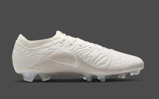 Jordan Brand x Nike Tiempo Maestro Elite FG "Sail/Infrared" (SKU: IF4126-100).