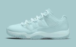 Women's Air Jordan 11 Low “Mother’s Day” retro in white-and-gold, complete with a heart-shaped 24K gold necklace.