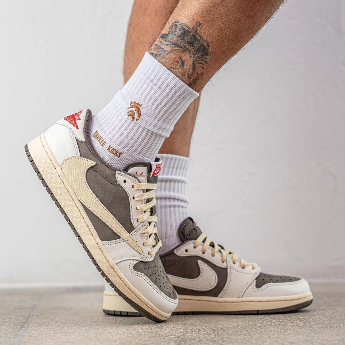 Nike Air Jordan 1 Low Travis Scott Reverse Mocha