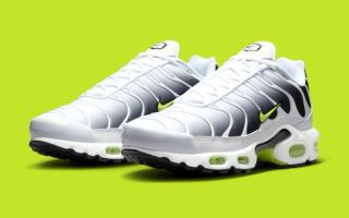 Official Images // Nike Air Max Plus "White Volt"