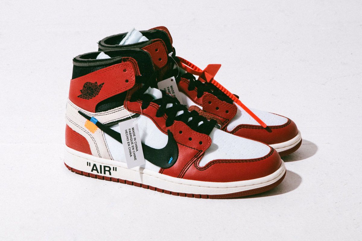 Off-White × Nike Air Jordan 1 Chicago Buy Off-White x Air Jordan 1 Retro High OG 'Chicago