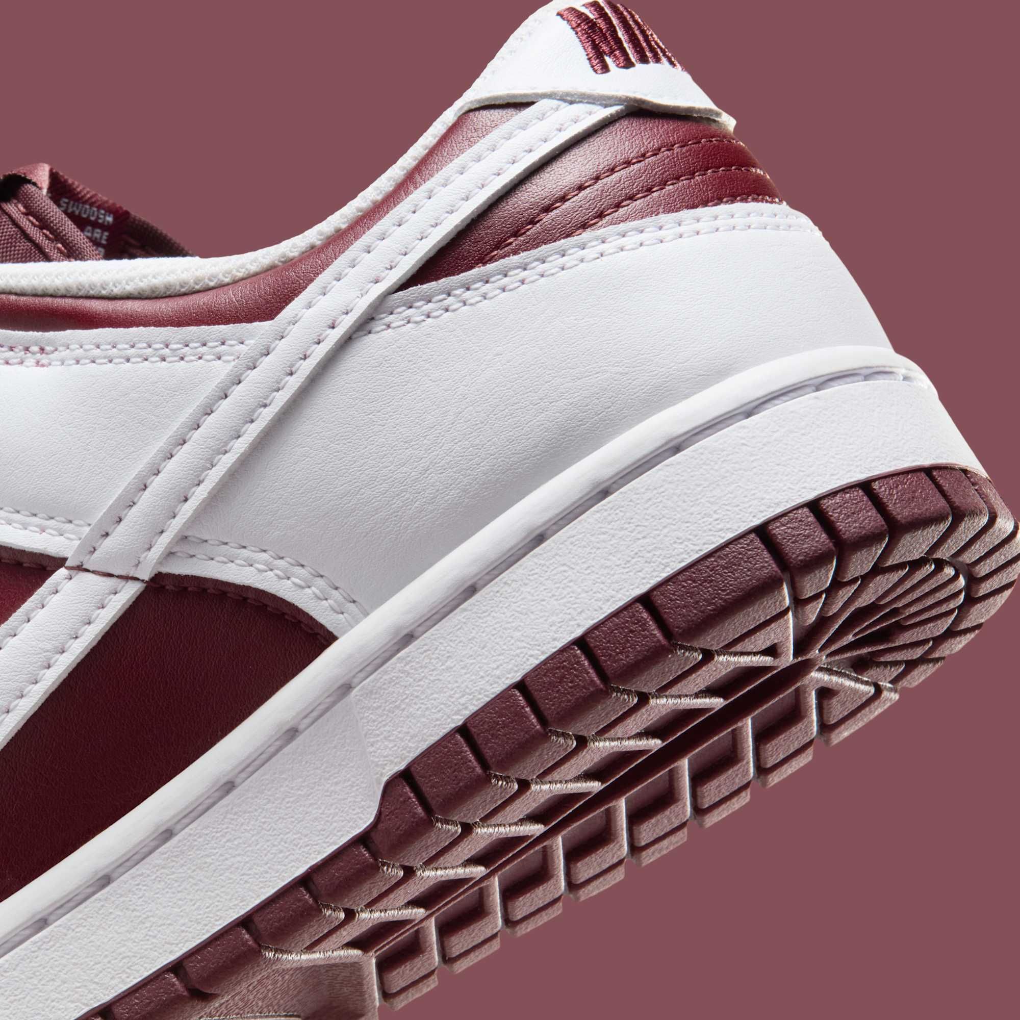 NIKEスニーカー/DUNK LOW TEAM RED & WHITE Nike Dunk Low SP White and University Red CU1727-100 US6