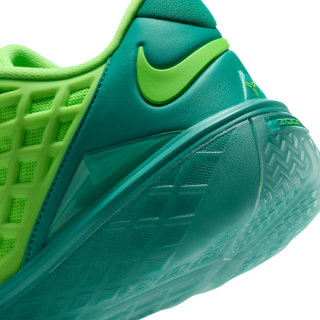 Nike Kobe 3 Low "Electric Green" Protro (SKU: IV7127-300). Photo via Nike.