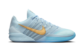 Sabrina Ionescu's Nike Sabrina 3 in its debut "Blueprint" color scheme.