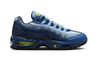 Yu-Gi-Oh! x Nike Air Max 95 "Joey Wheeler" collaboration in "Psychic Blue/Mystic Navy" colors.