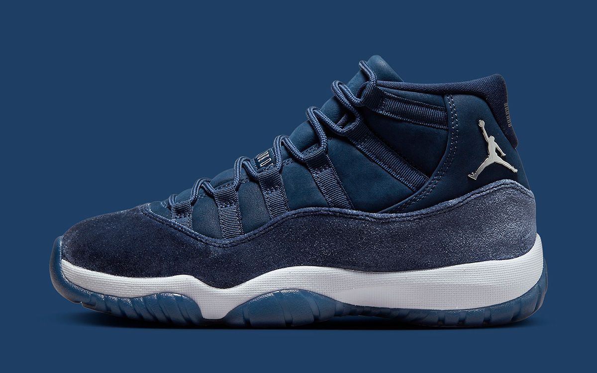 Jordan 11 blue discount velvet release date