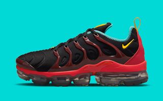 First Looks // Nike Air VaporMax Plus “Stained Glass”