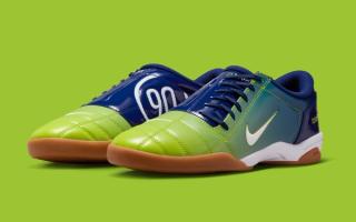 Nike Total 90 III in a "Blue Void/Atomic Green/Gum Medium Brown/White" color scheme.