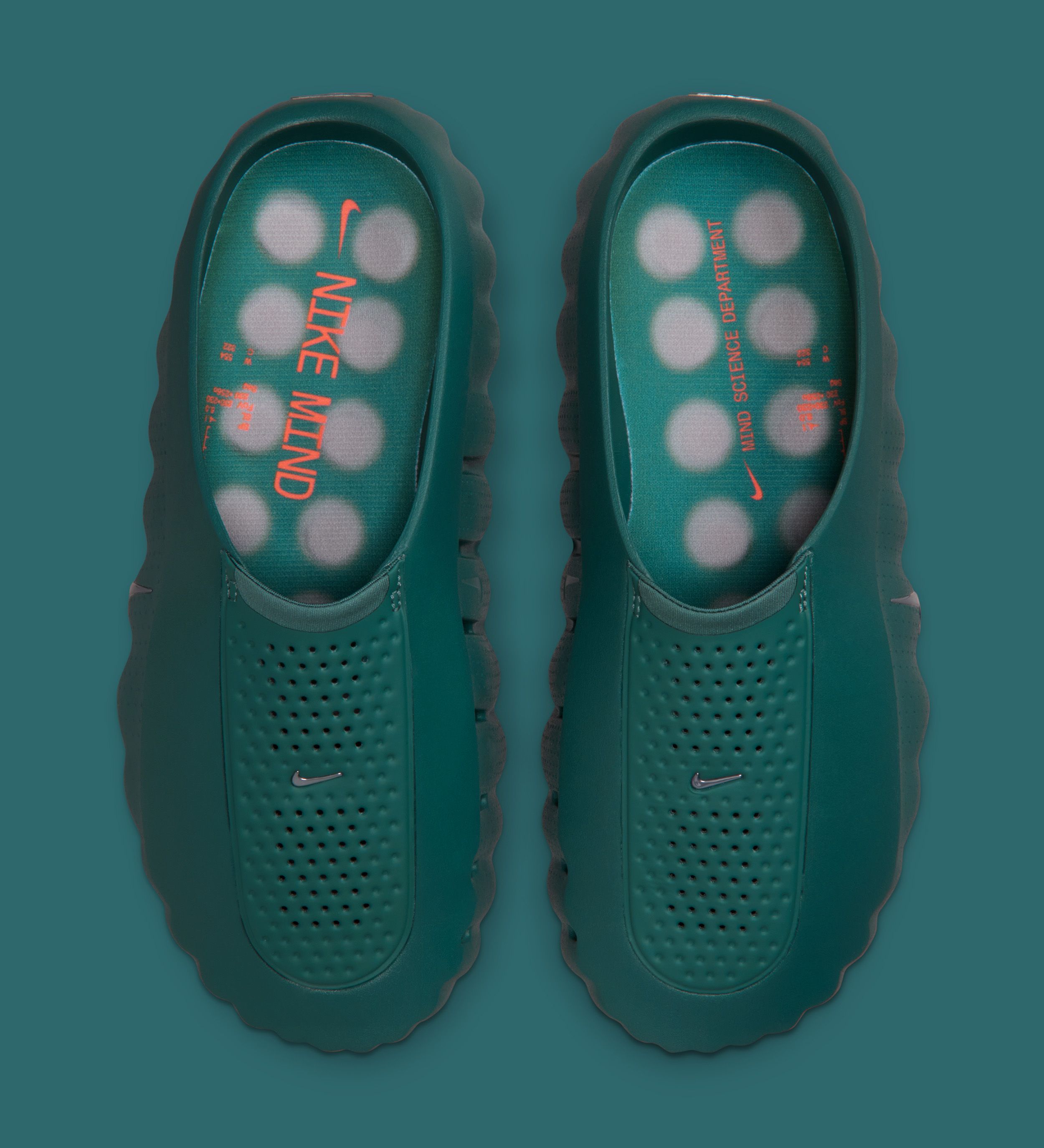 Nike Mind 001 Mules 