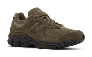 Olive Brown and Black Color the New Balance 2002R