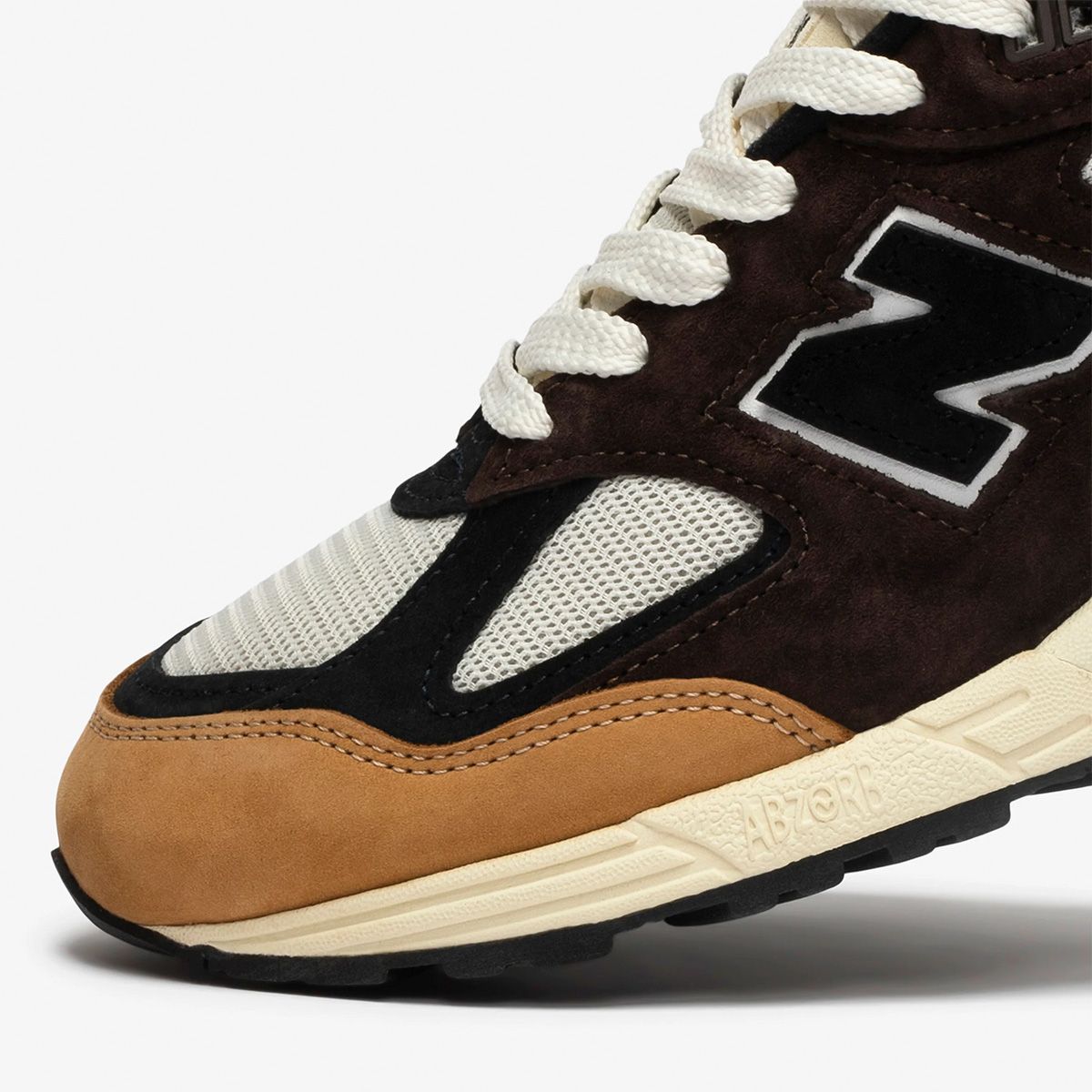 The New Balance 990v2 Appears in Cream, Brown and Tan | House of Heat°