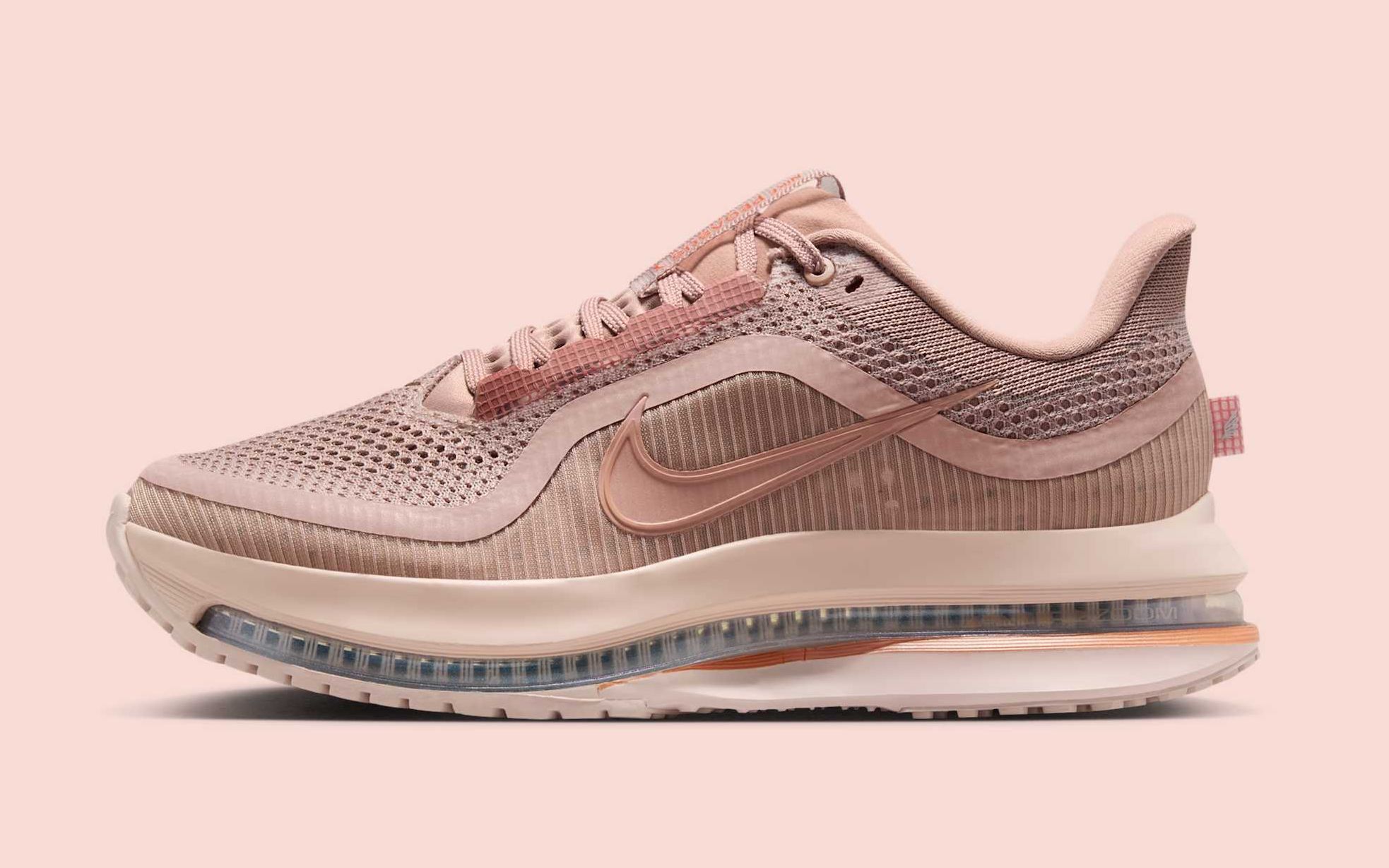 NIKE ☆ Pegasus Premium LV8 ‘University Gold’ Mens Pegasus Premium LV8 - University Gold/Black Laser