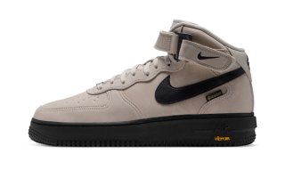 Nike Air Force 1 Mid '07 GORE-TEX Vibram "Summit White/Blue Tint" (SKU: IO1875-100).