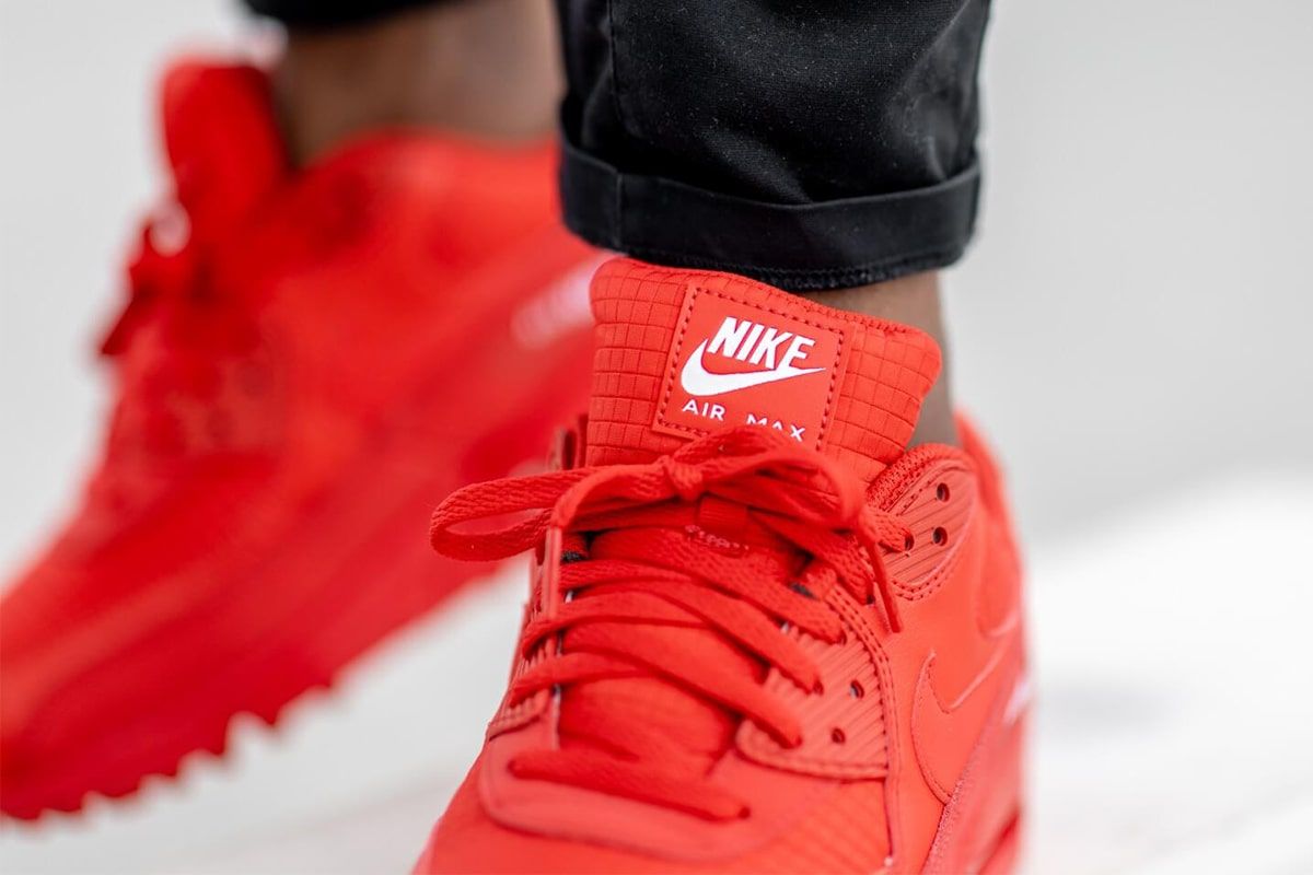 Air max 90 hotsell university red on feet