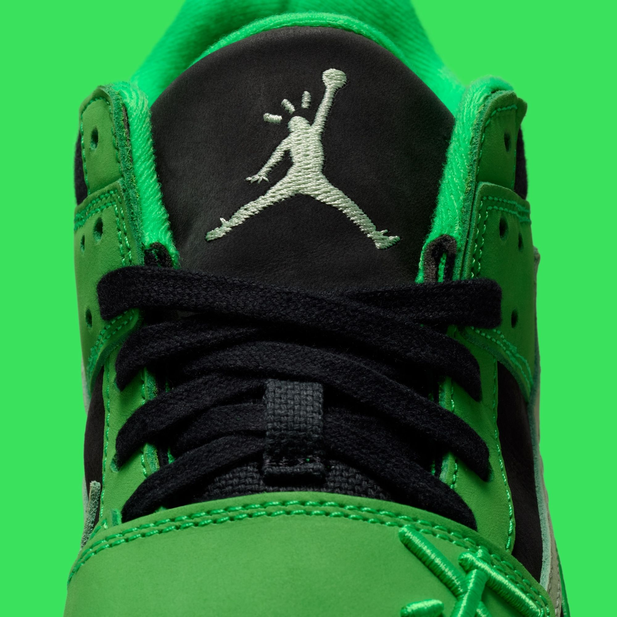 Travis Scott Jordan Jumpman Jack Green Spark — heel and outsole detail