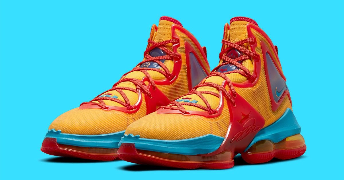 Nike LeBron 19 âTune Squadâ Drops December 18 | House of HeatÂ°