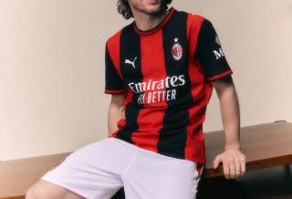 Luka Modrić wearing the AC Milan 2026-27 Home kit by PUMA.