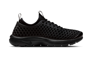 Nike Air Rejuven8 in a "Black" color scheme.