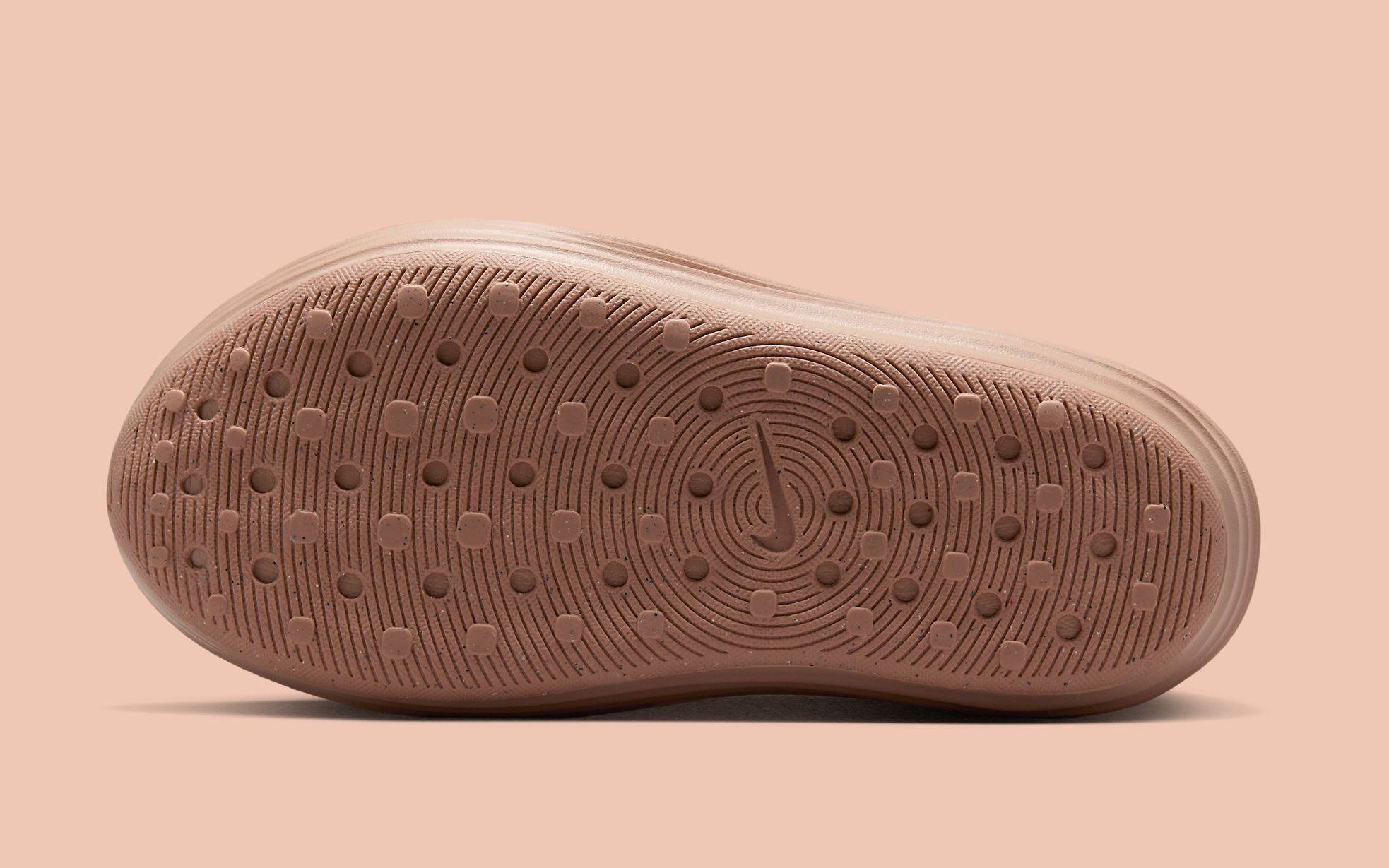 Nike ReactX Rejuven8 Slips Into Summer in New “Rose Gold