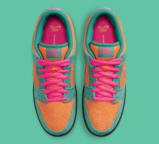 Nike SB Dunk Low "Green Noise & Watermelon" (SKU: HQ1625-301). Photo via Nike.