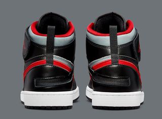 new colorway air jordan 1 mid royal basketball shoes