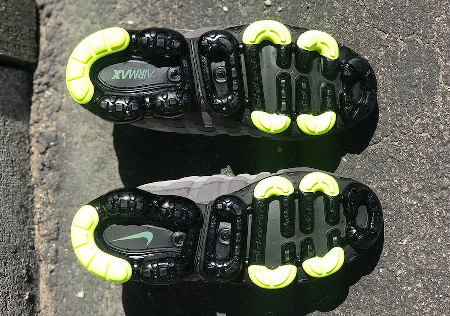 nike air vapormax 95 neon