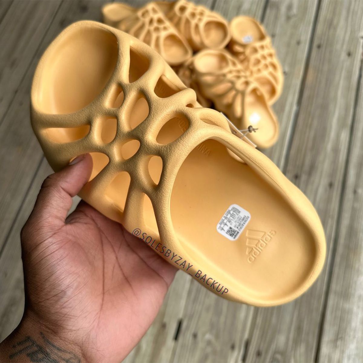 Yeezy best sale slides 450