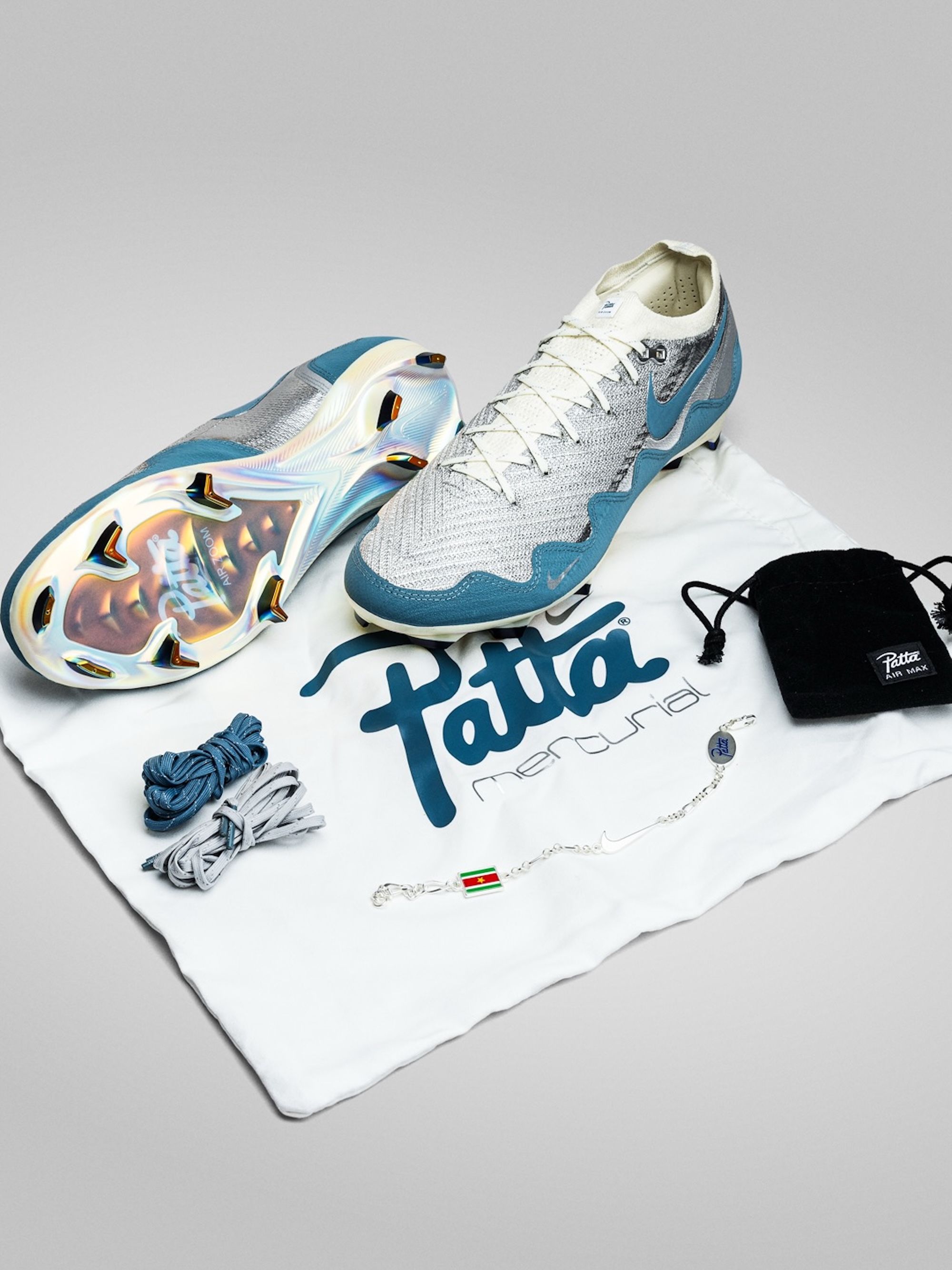 "Noise Aqua" Patta x Nike Mercurial Vapor 16 Boots. Photo via Unisport.