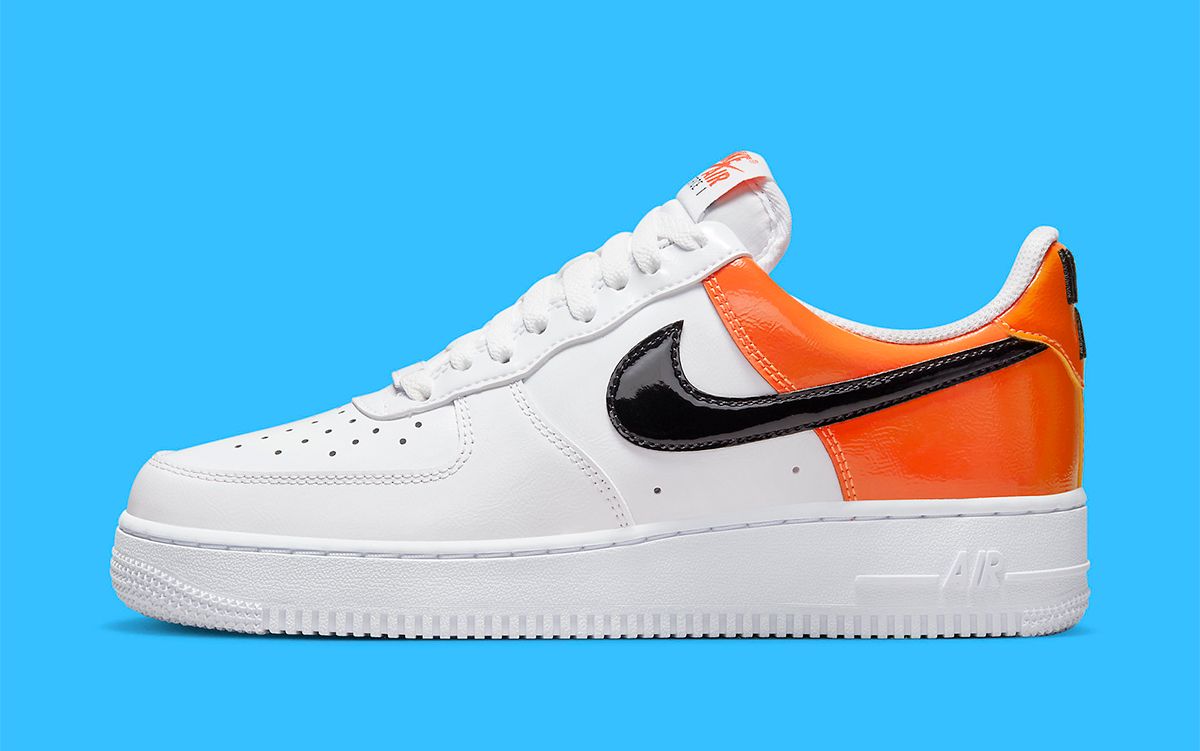 Nike air force 1 low white black on sale orange