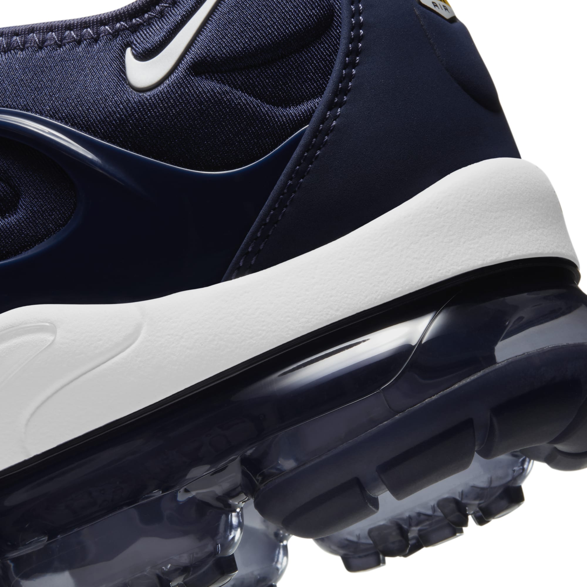midnight navy vapormax plus release date