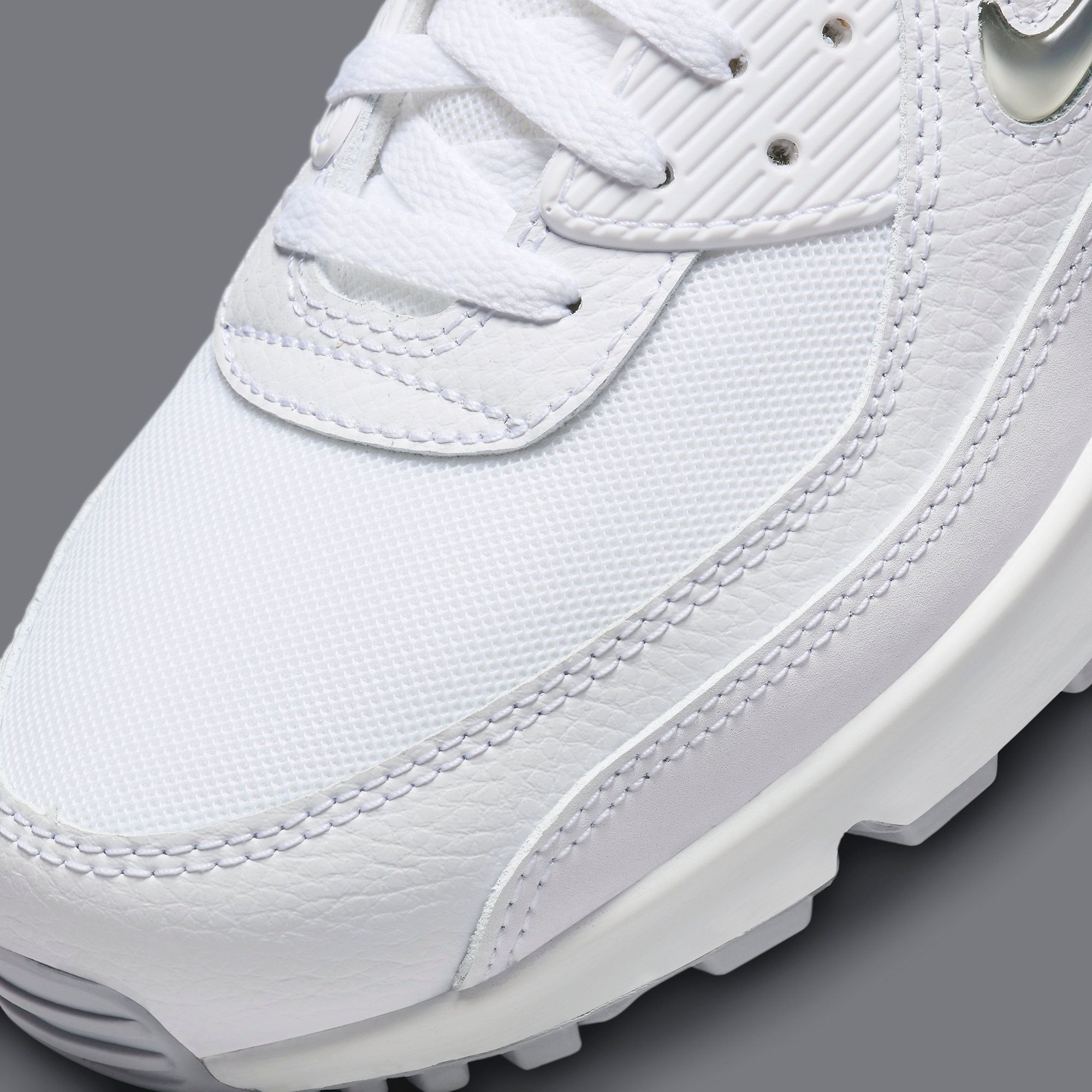 【NIKE】 AIR MAX 90 JEWEL SWOOSH ◆大人気◆ FN8005 100 Buy Air Max 90 'Jewel - Light Smoke Grey' - FN8005 100 | GOAT