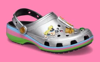 Available Now // Powerpuff Girls x Crocs Classic Clog