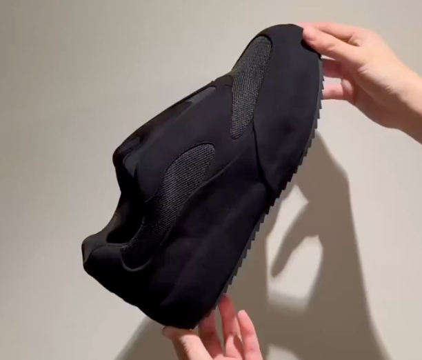 靴 YZY YEEZY SL-01 The $20 YEEZY SL-01 Slipper Review & On Feet - YouTube