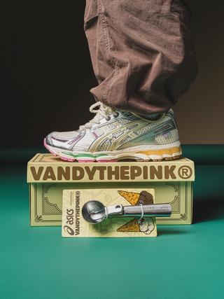 VANDYTHEPINK® x ASICS GEL-KAYANO® 12.1 "Vanilla" Collab. Photo by @ad__sneaks on Instagram.