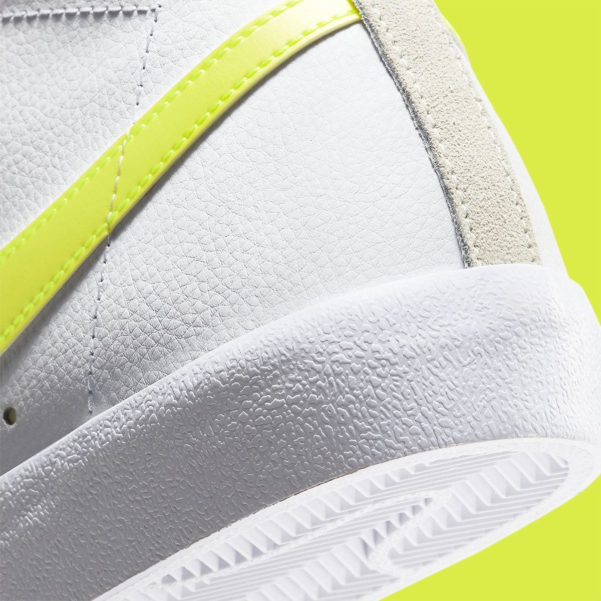 公式正規品!★NIKE BLAZER MID 77 'LEMON VENOM' Nike Blazer Mid '77 WMNS “White Lemon Venom” CZ0362-100