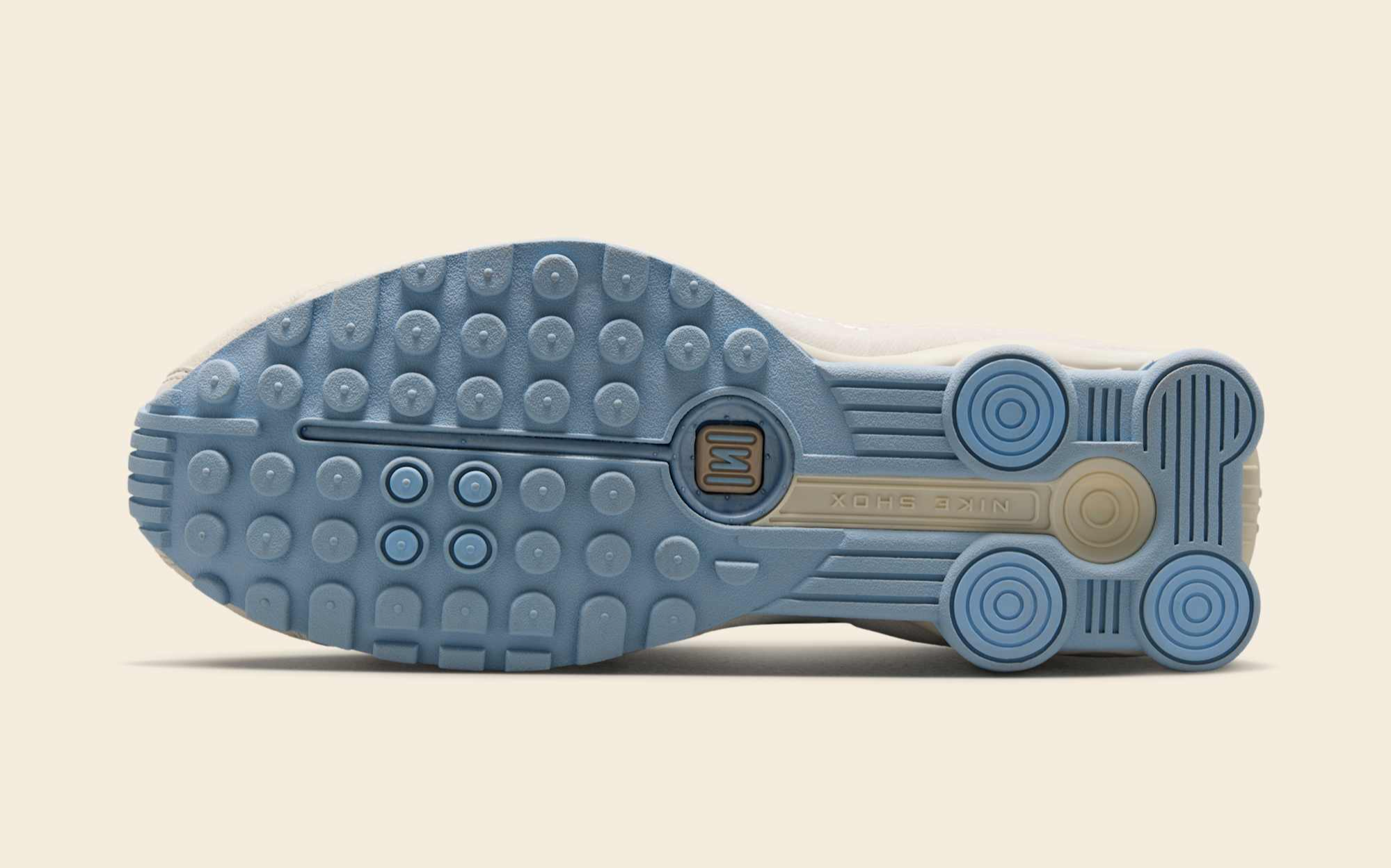 ◆正規品◆NIKE SHOX R4 SE PALE IVORY CELESTINE BLUE(W)◆人気 c09d1d6944cb2c852a14300bf941da