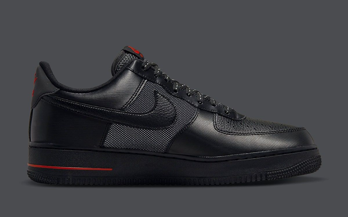 Air force 1 black hotsell red tag