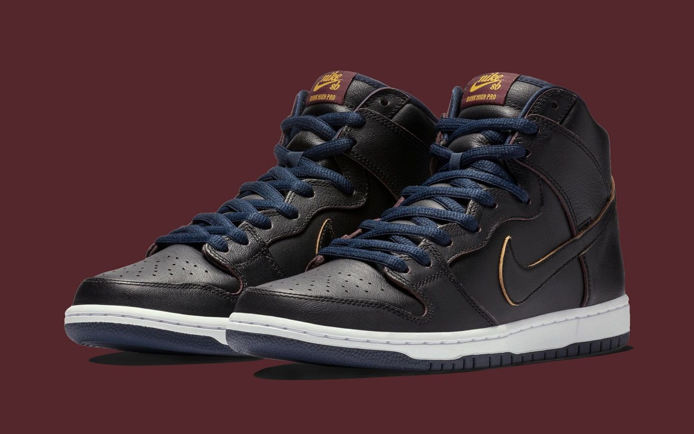 Official Looks at the Cleveland Cavaliers NBA x Nike SB Dunk High House of Heat