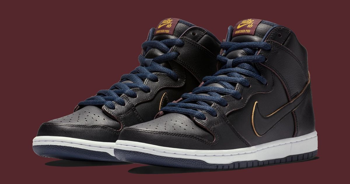 Official Looks at the “Cleveland Cavaliers” NBA x Nike SB Dunk 