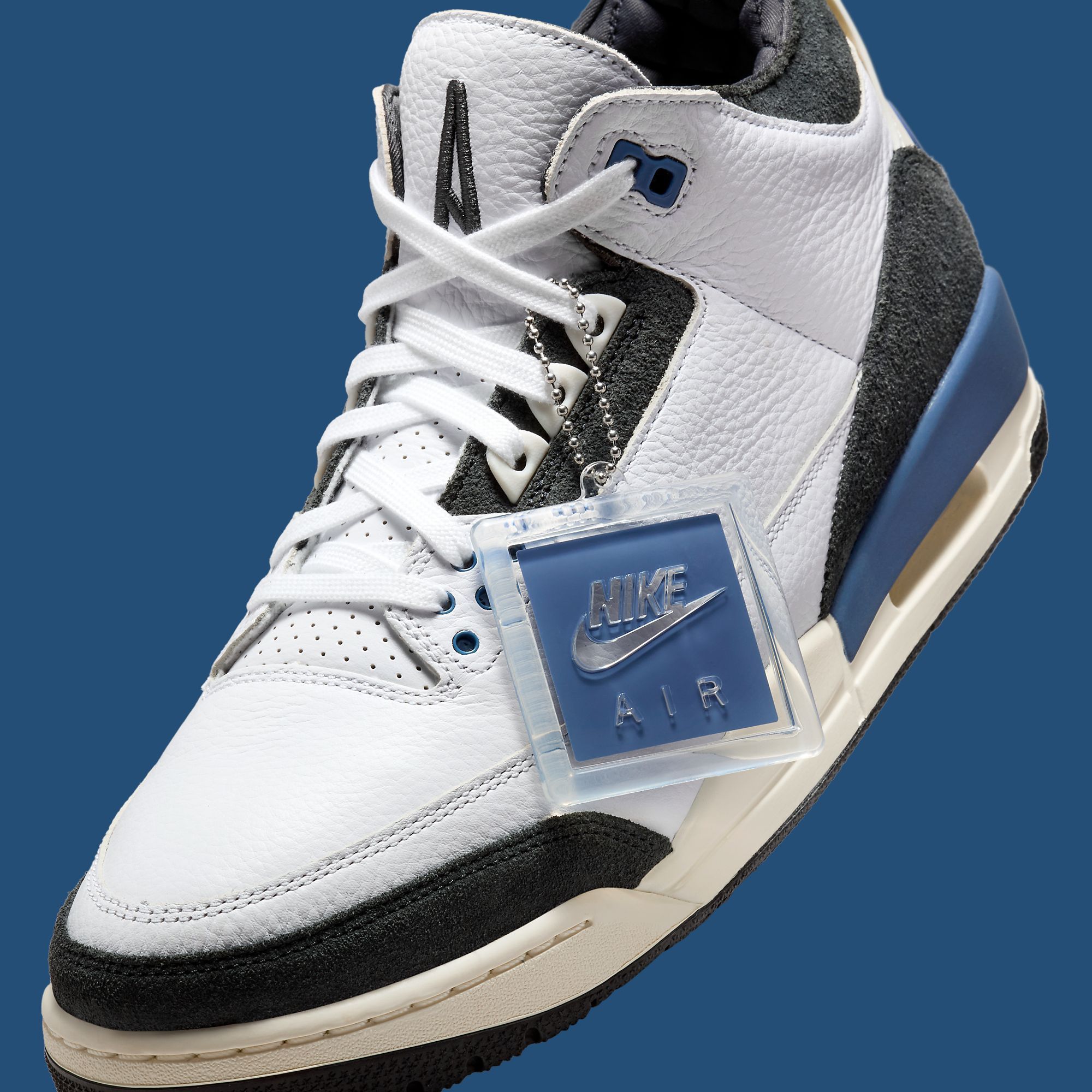 シューズ(男性用) A Ma Maniere x Air Jordan 3 Retro A MA MANIÉRE X AIR JORDAN 3 RETRO 